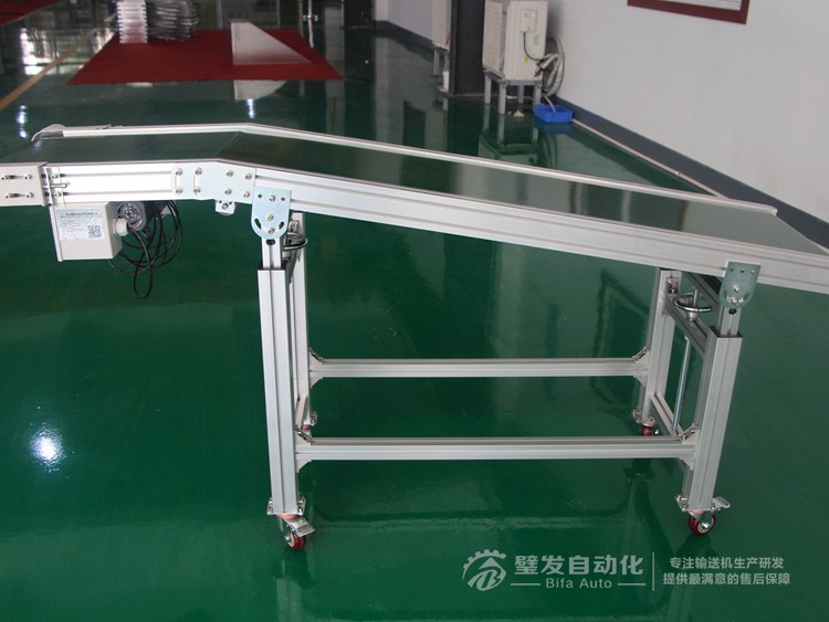 機(jī)械手配套帶平臺斜坡輸送線