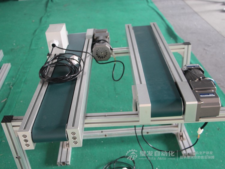 側(cè)裝直角電機小型皮帶輸送機