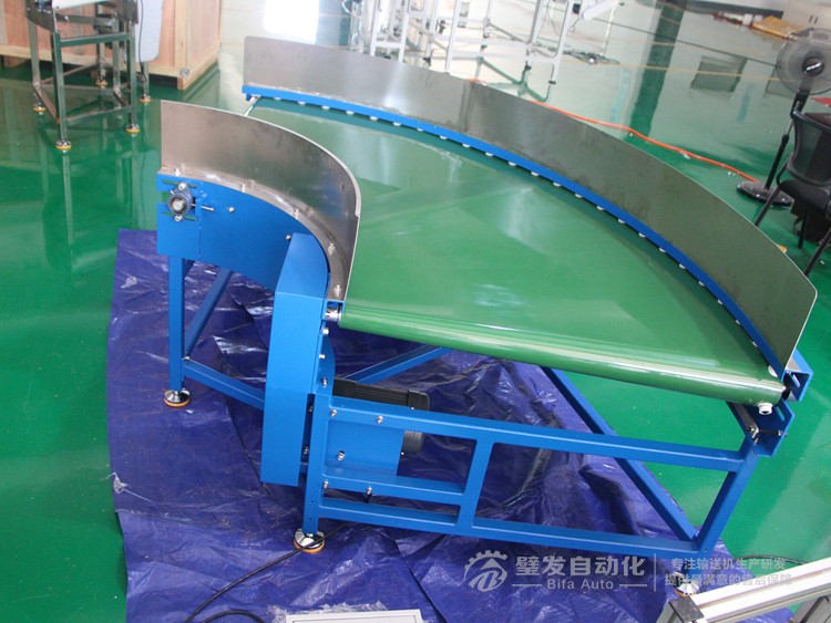 碳鋼藍色烤漆加擋邊90度皮帶轉彎機