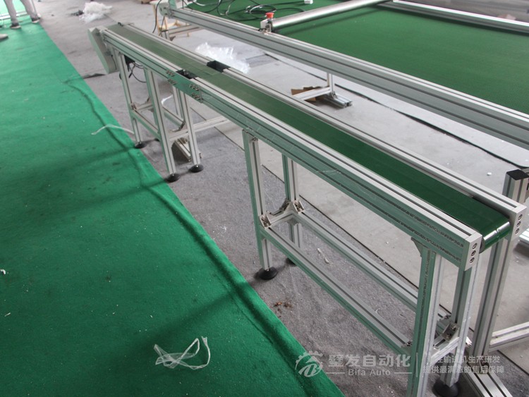 小型非標皮帶輸送機